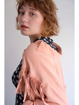 ラレイ(Lalei) 【表参道/青山】イエローベージュ×くせ毛風ショート【ささき】