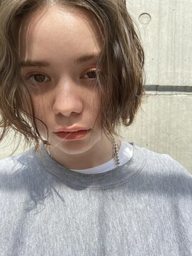 レオニード 表参道(LEONID) 透明感たっぷりヌーディーカラー