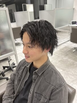 キートス(Kiitos) ツイスパ／サイドグラデーション／センターパート