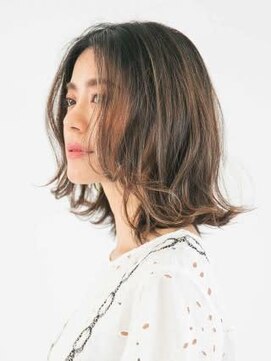 アース 三軒茶屋店(HAIR&MAKE EARTH) 三軒茶屋_ミディアム_くびれボブ_コテ巻き_パーマ_カジュアル