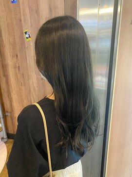 アヴァンス 天王寺店(AVANCE.) カーキグレージュ×透明感