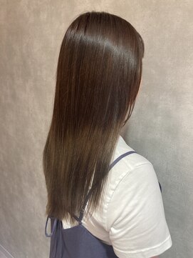 ヘアースペースブルームエア HAIR SPACE BLOOM Ea 【三国/デザインカラー】髪質改善・白髪ぼかしも人気♪