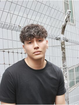 グルーマーズトウキョウ 渋谷店(GROOMER/S TOKYO) スペインカール メンズカット パーマ 韓国マッシュ フェード