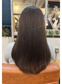 髪質改善トリートメントで艶髪シルバー