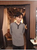 アンニュイパーマ前下がりショートヘアー