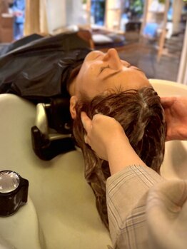 ヴィサージュヴィフ パワード バイ モンス(VISAGEVIF POWERED BY MONS)の写真/【市川駅2分】VISAGEで人気の【極上癒しスパ】で癒されながら頭皮の血行を促進♪癒しのひと時を☆