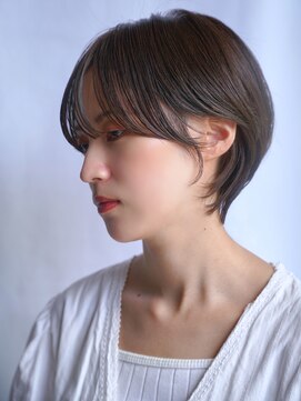 大人可愛いハンサムショート/前髪ありショート/丸みショート