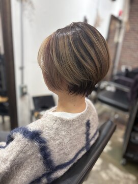 ヴィップルーム(viproom) ツヤ髪スタイルブルージュマッシュウルフイヤリングカラー