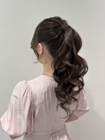 サヴォア(Savoir) お呼ばれヘア◎ふわっとポニーテール