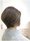 ショートボブ×バレイヤージュカラー(右サイド)