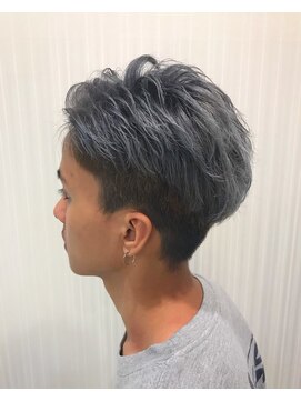 ビス リアン 川口店(Vis lien) 爽やか/ツーブロック/ハイトーン/ナチュラル/束感/ショート/前髪