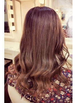 ヘアメイクアンドフォトスタジオ ベストシーン 有楽町 東京交通会館 巻き髪スタイル