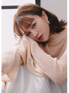 シアラ(ciala) ミディアムボブ