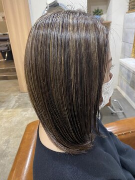 モモ(MOMO) 白髪ぼかしで10歳若くハイライト！