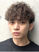 スパイラルパーマシャドウパーマメンズマッシュセンターパート