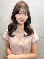 トゥルーズ(TLUUS)&nbsp;TLUUS似合わせカットダークアッシュミディアムレイヤーカット