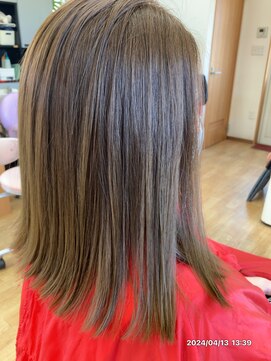 エミュウ(Emue) 外はね×白髪ぼかしハイライト♪