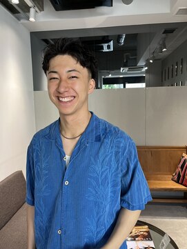 ミリ(milli Produce by ITAKURA) メンズショートアップバング