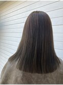 切りっぱなしミディアムヘア