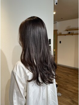 大人女性の髪と頭皮のエイジングケア。髪のお悩みに合わせたメニューをご提案。髪本来の美しさを引き出す◇