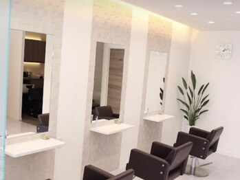 ピース トヨハシ(Peace toyohashi)の写真/【豊橋NEW OPEN/男女特化スタイリスト在籍】経験豊富なスタイリストが“洗練された技術”をご提供します!