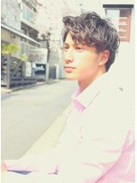 ジジバイワースホワイル(jiji by WORTH WHILE)&nbsp;リバースセンターパート刈り上げセンターパートサーフカール