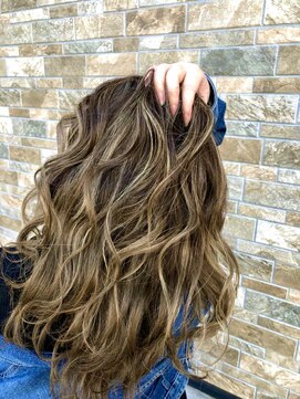 ヘアステージアミカル ハイライトカラー