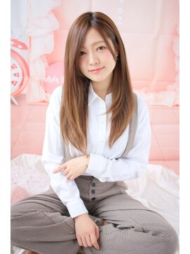 マーリャヘアー(mallia hair) レイヤーが入った軽めのロングスタイル