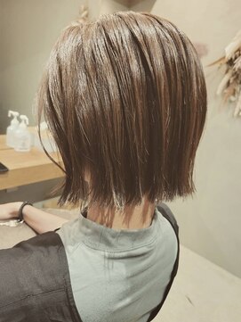 トレ(TRE) ぱっつんボブ