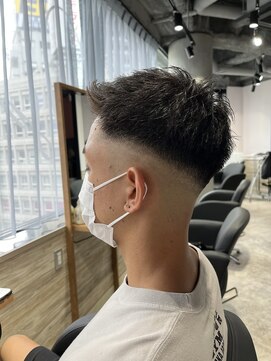 リーオオサカ(Lee Osaka) スキンフェード/kana