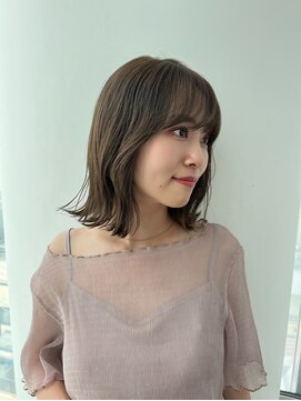 ザック ヴィ(ZACC vie) 8トーン / オリーブベージュ /切りっぱなしロブ