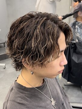 フィフス トウキョウ (fifth TOKYO) 縦落ちパーマメンズメッシュ波巻きパーマ束感メンズマッシュヘア