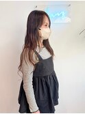 スモーキーベージュ　ゆる巻きスタイル