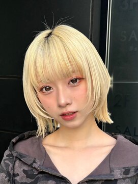 ノイ(noi) 顔周りレイヤーカットくびれヘアミルクティーベージュカラー