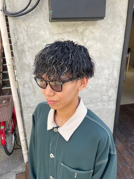 シリー 浦添店(SILLY) 沖縄メンズ波巻きパーマハイライト