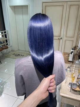 フォルテ 表参道店(FORTE) ビビットなブルーでオシャレ上級者へ!