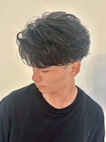 アノ(Ano.)&nbsp;大分ニュアンスパーマセンターパートフェザーパーマ毛流れパーマ