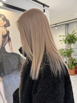 ヴィア 京都烏丸(Via)&nbsp;ケアブリーチ/ベージュ/ダブルカラー/ハイトーン/セミロング