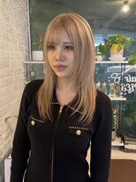 ヘアー アレス(hair ales)&nbsp;/ハイトーンベージュ/ミディアムレイヤー/ハッシュカット