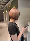 ピーチベージュにブラウンの裾カラー