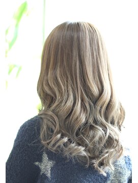 ヘアーラウンジ ステラ(Hair Lounge stella) グラデーションカラー×ベージュカラー（グレージュ）♪