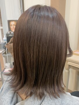 アルターリール(aL ter Rire) バイオレットブラウン/外ハネ/福原遼華