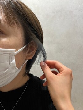 アヴァンセ(Avancer) イヤリングカラーでさり気なく/辻堂/カット/ショート