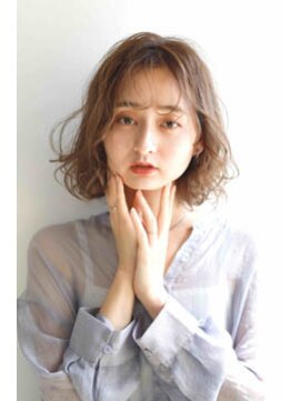 スピガ(SPIGA) 透明感ハイトーンボブ