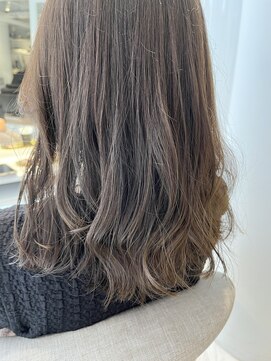 リン(Lin) オリーブグレージュ