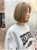 【伊勢】ぱつっとボブ/セクションカラー/ペールベージュ
