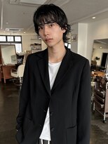 ポール(pole)&nbsp;ウルフ無造作パーマ！