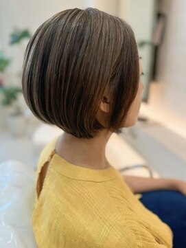 ザビー(THE B) 本八幡×白髪ぼかし×ショートボブ