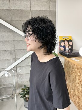 バイ(by) レイヤーとくるくるパーマ