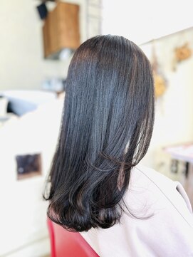 ヘアーデザイン アヴニール(hair design AVENIR) ツヤあり顔周りレイヤー